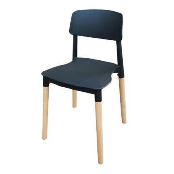 Mahmayi HYL-088 black moulded plastic dining chair with natural solid wood legs angled view